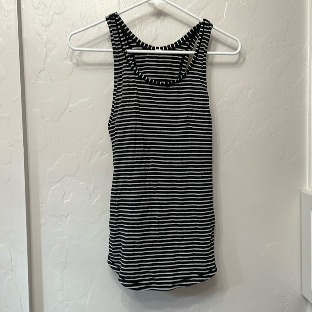 Lululemon tank